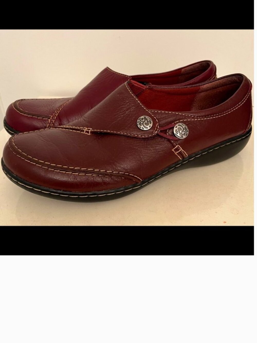NWOB Women's Clark's Ashland Lane Flats Red Leather